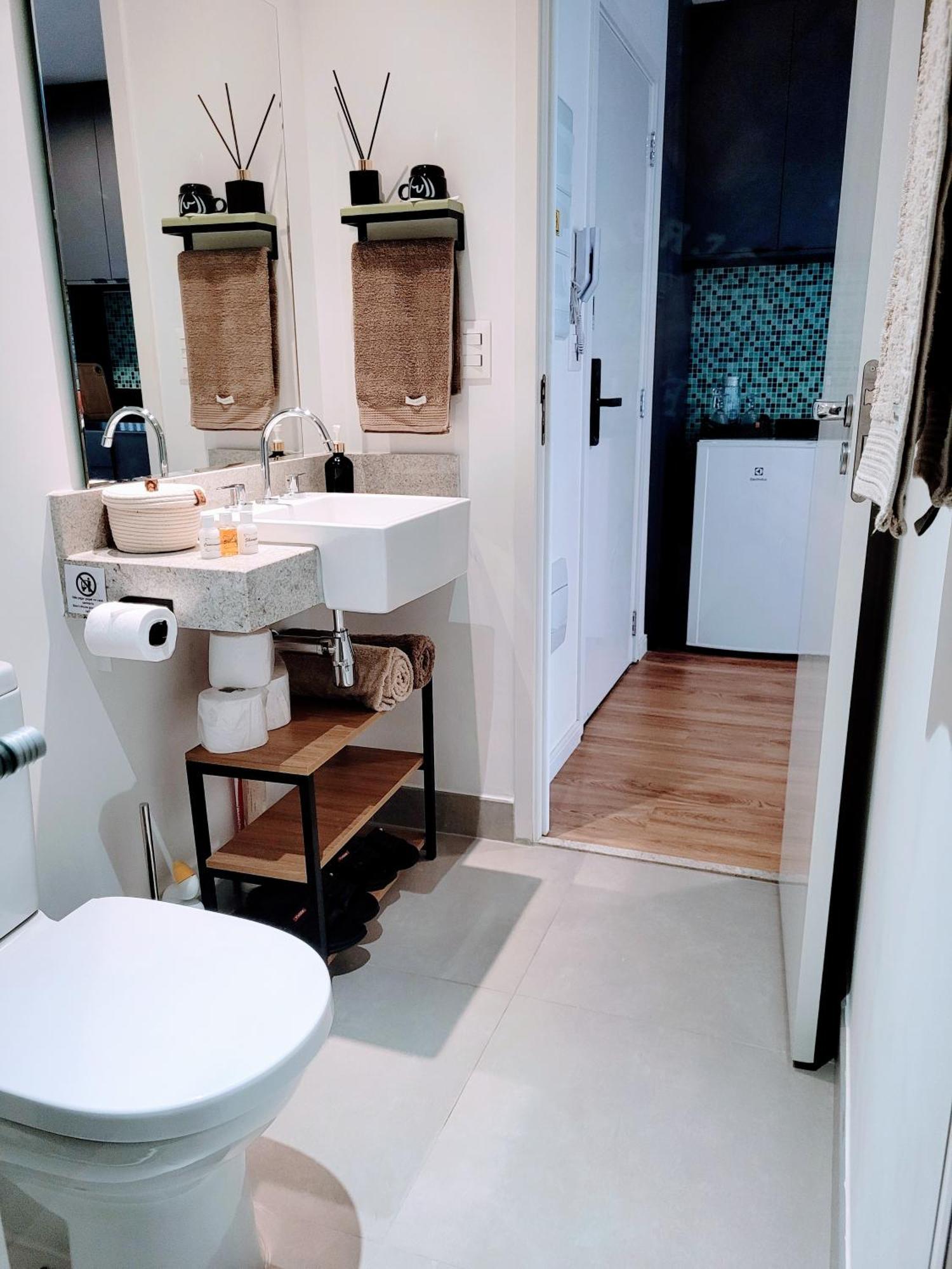 Charmoso Em Pinheiros 250 Metros Da Estacao Oscar Freire Hospital Clinicas Nubank Incor Paulista Apartamento São Paulo
