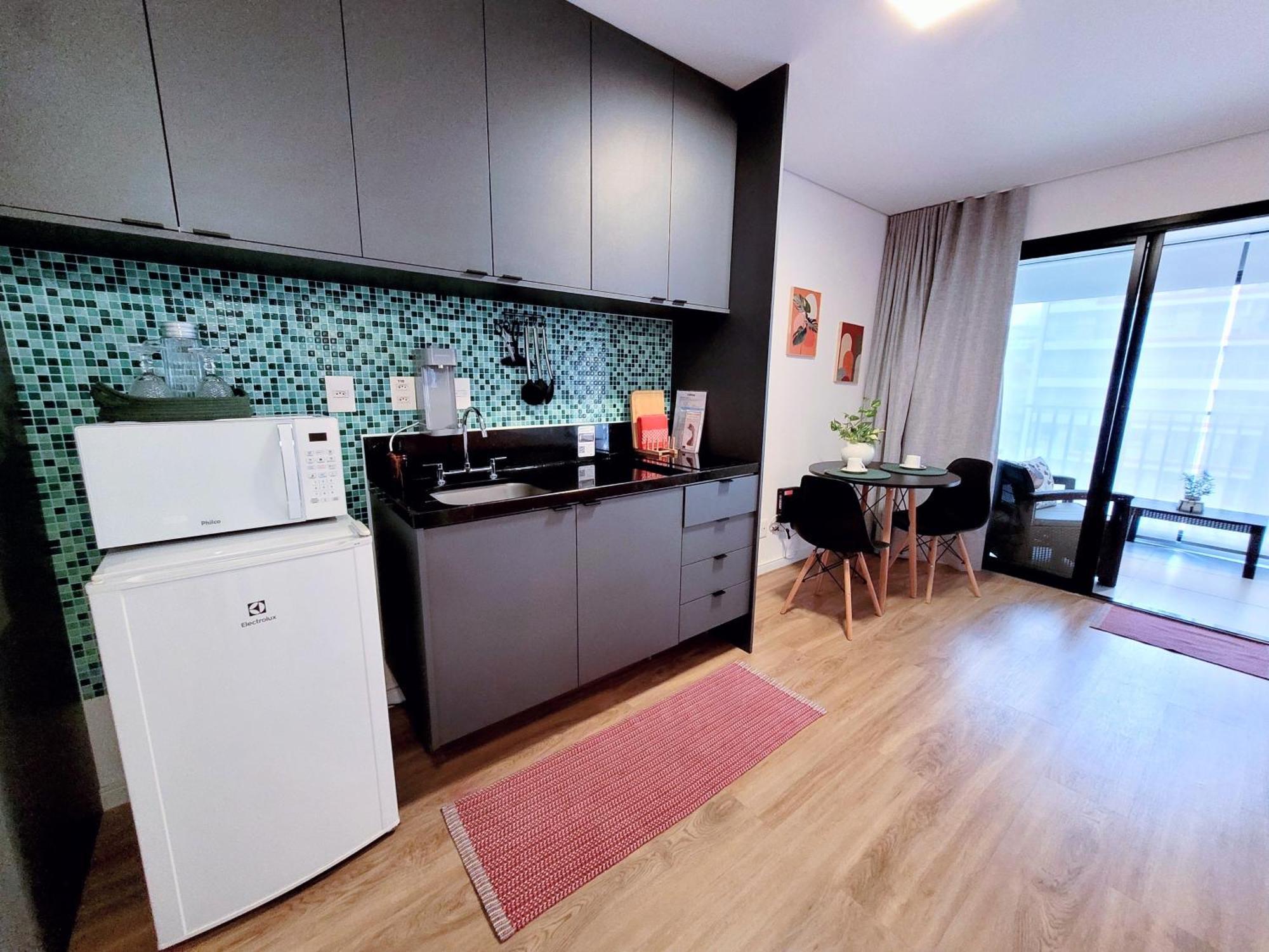 Charmoso Em Pinheiros 250 Metros Da Estacao Oscar Freire Hospital Clinicas Nubank Incor Paulista Apartamento São Paulo
